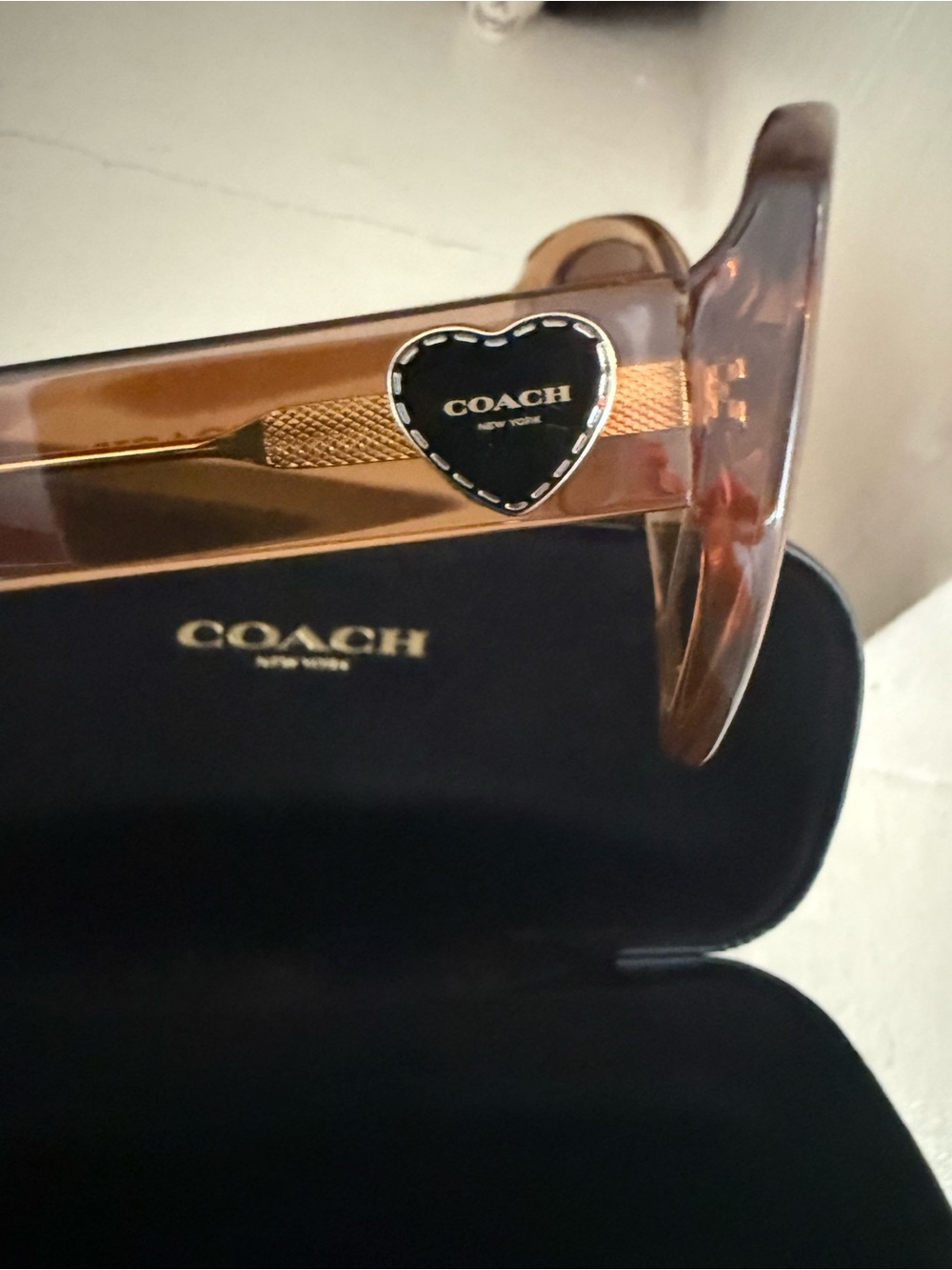 COACH Women's Brown Tortoiseshell Sunglasses EUC - Picture 5 of 8